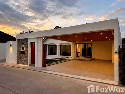Houses for sale Chao Fah Tawan Tok Road Phuket : 4 Bedroom villa for sale in Phuket Villa 2 6257669