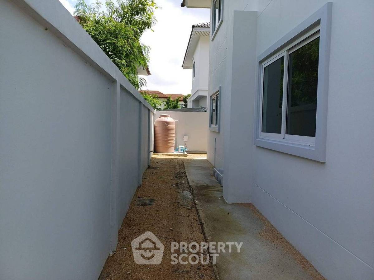 รูป บ้าน 4 ห้องนอน ขนาด 200 ตร.ม. ย่านบางแคเหนือ กรุงเทพฯ (ID 3356522) - รูปที่ 16/18