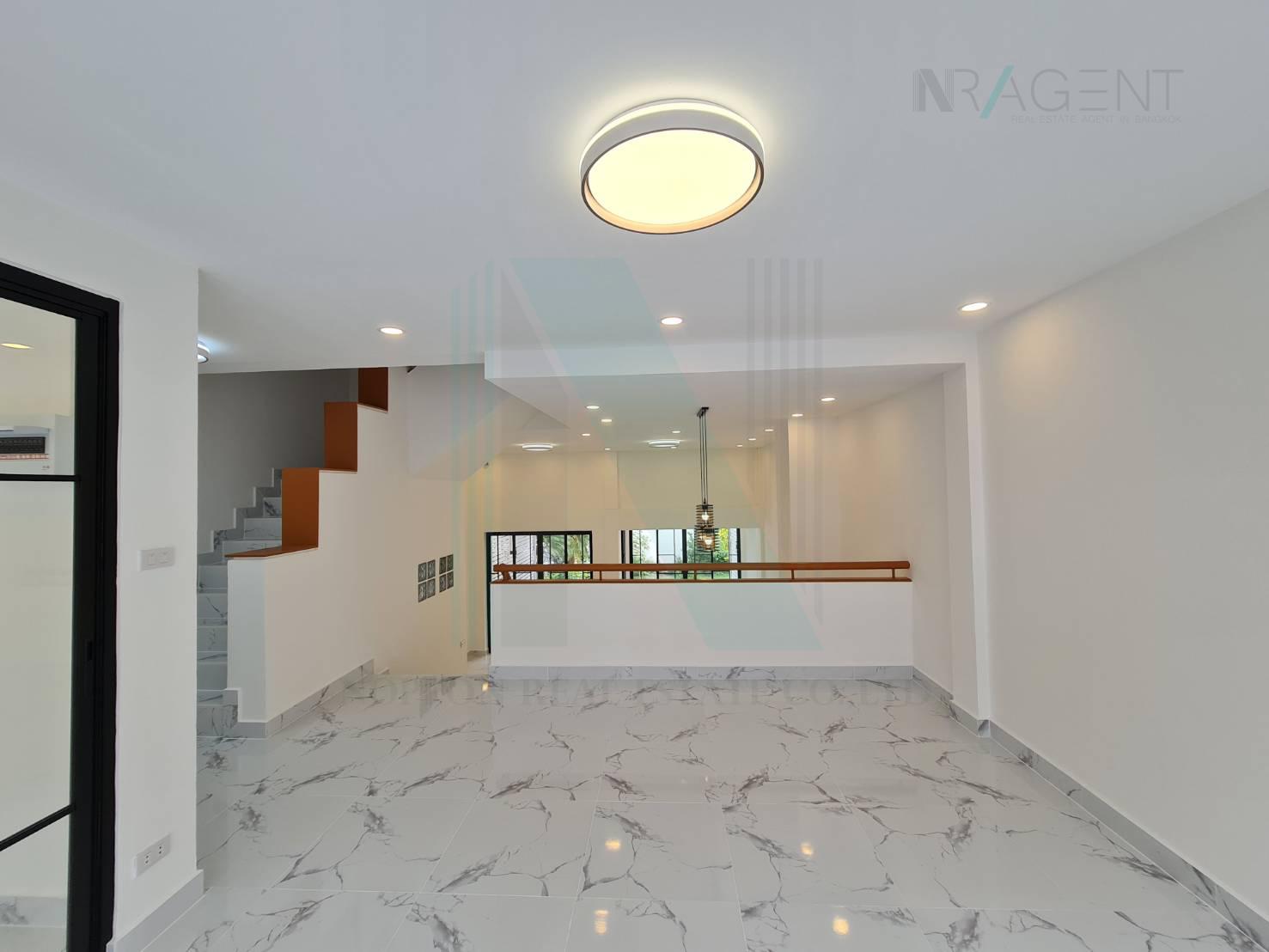 ขายทาวน์โฮม 3 ห้องนอน 250 ตร.ม. 27 ตร.ว. ไพรเวท วิลล่า นวมินทร์
