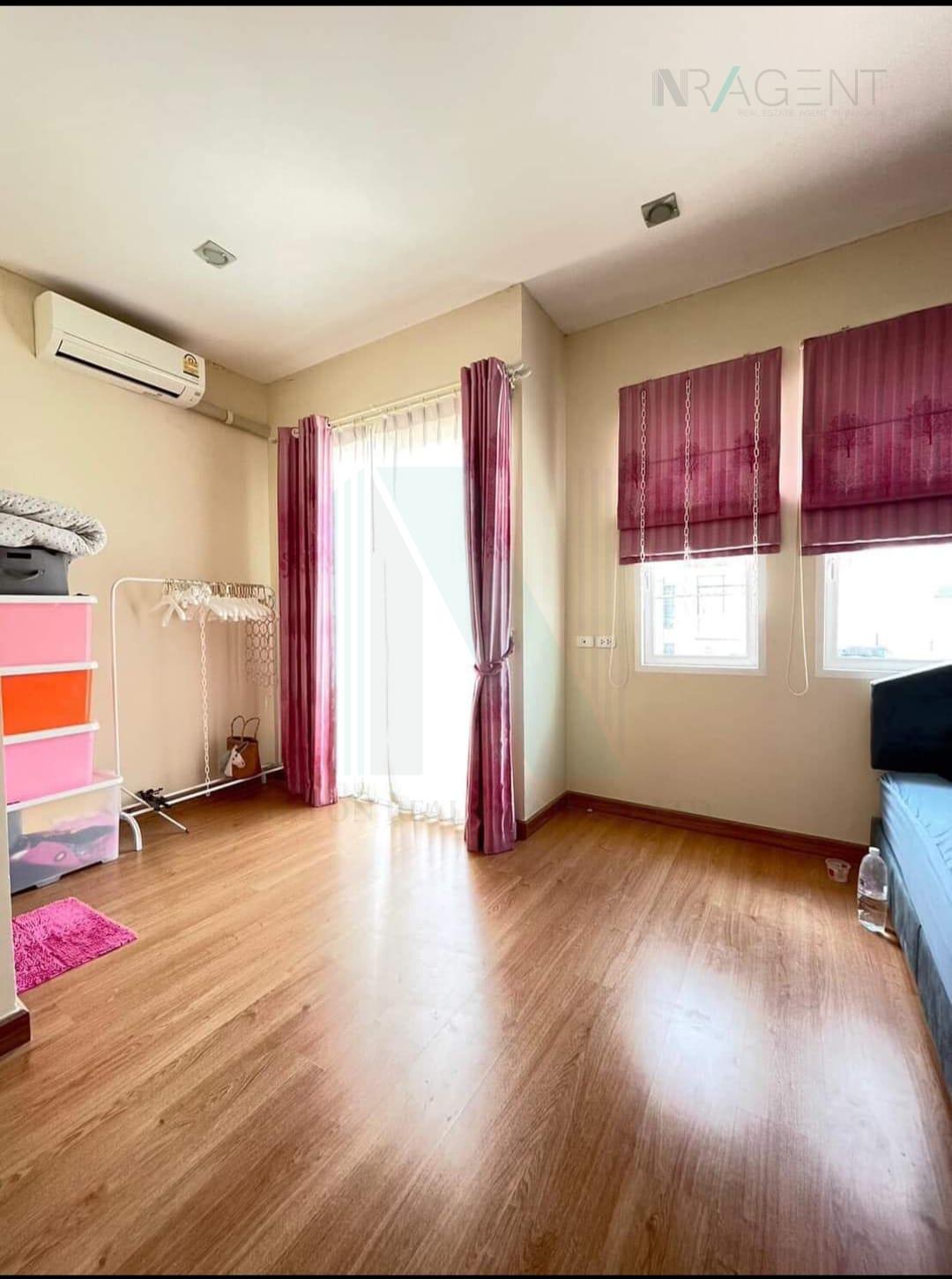 4-bed townhouse for sale, 101 sqm, 21 sq wah, Golden Town Suksawat - Phutthabucha