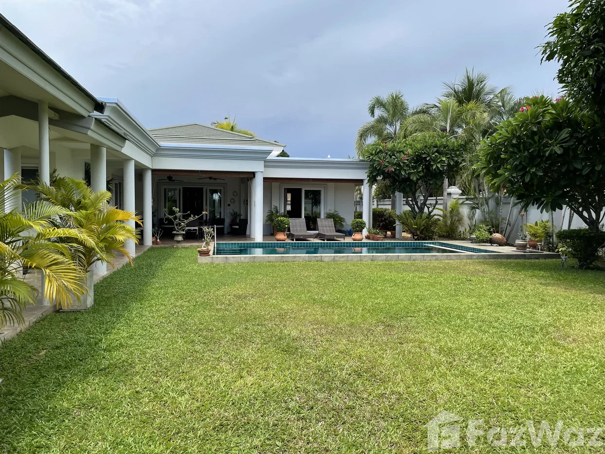 picture Secluded pool villa on sought-after estate 6798145 - 5/16