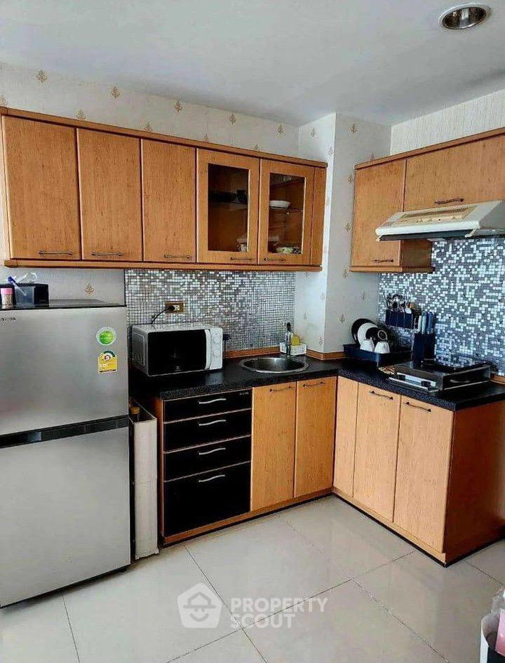 picture 2-BR Condo at Baan Pathumwan Condominium near BTS Ratchathewi (ID 1448572) - 2/9