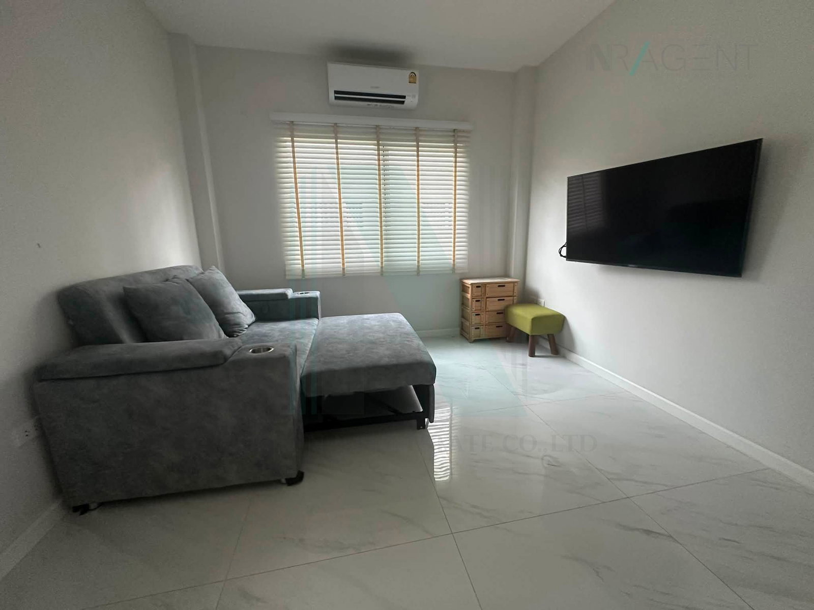 4-bed house for rent, 240 sqm, 65 sq wah, Laddarom Chatuchot 15