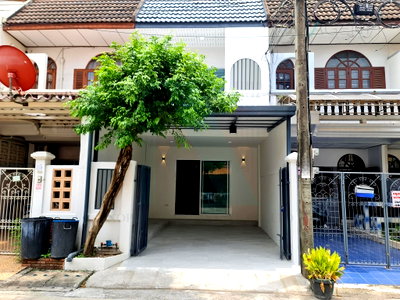 ทาวน์โฮม ถนนนวมินทร์ : 📌 ขายทาวน์เฮาส์ โครงการ บ้านเสนาวิลล่า 84 2 ชั้น 3 ห้องนอน 2 ห้องน้ำ