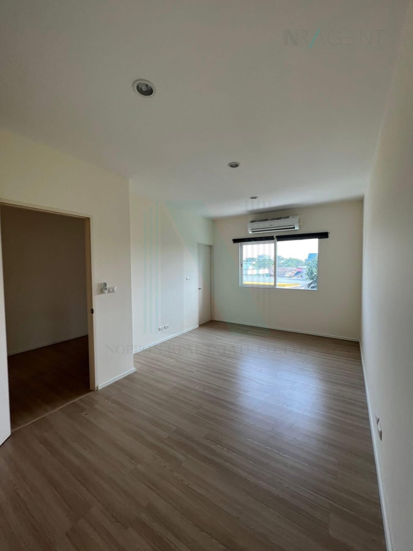 3-bed townhouse for rent, 178 sqm, 22 sq wah, Baan Klang Muang Suanluang