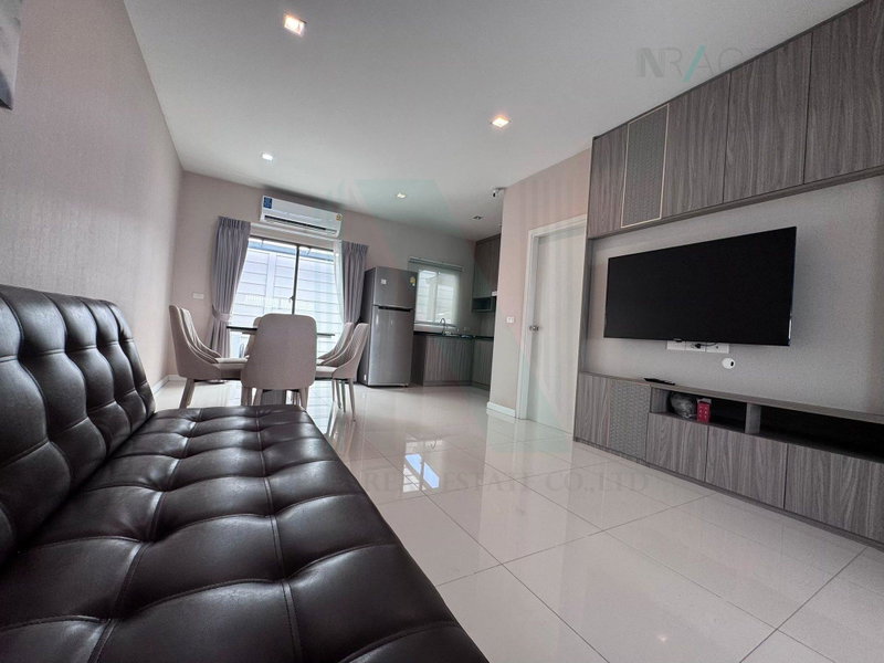 Townhouses for rent : 📌 For Rent 3-story Townhouse EIGEN PREMIUM TOWNHOME PATTANAKARN 3 bedroom 4 bathroom