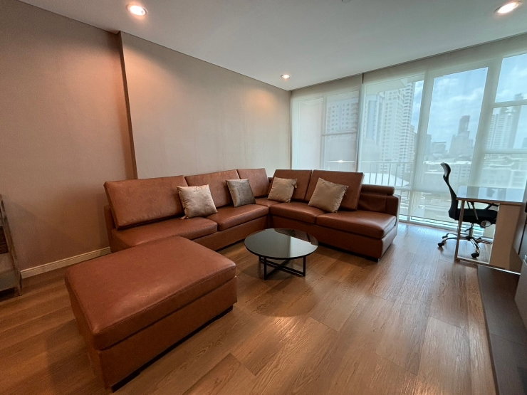 picture FOR RENT | Fullerton Sukhumvit ✨🐱🐶
🏙️ Luxury 2-Bedroom Residence | Spacious 105 sq.m. - 10/25