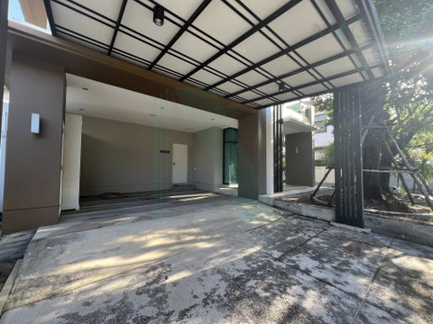 📌 ขายบ้านเดี่ยว โครงการ เดอะ แกรนด์ บางนา – วงแหวน 2 ชั้น 3 ห้องนอน 2 ห้องน้ำ