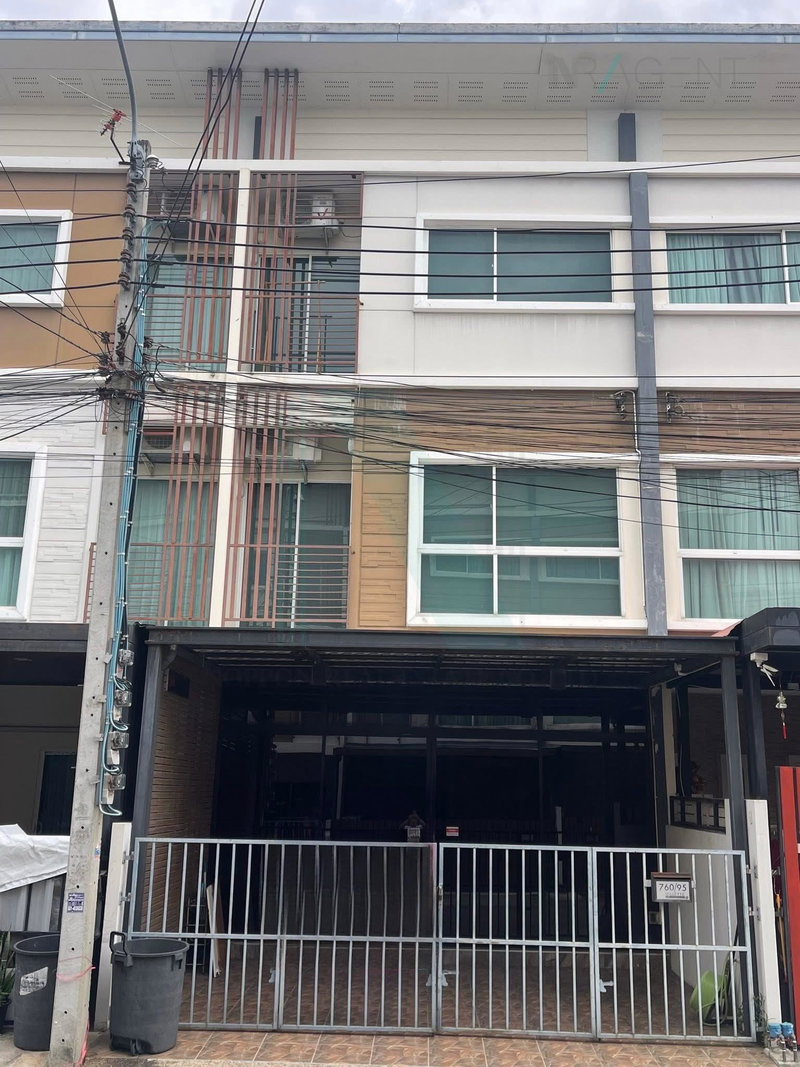 Townhouses for sale : 📌 For Sell Town house VILLETTE CITY PATTANAKARN 38 3-story 4 bedroom 3 bathroom