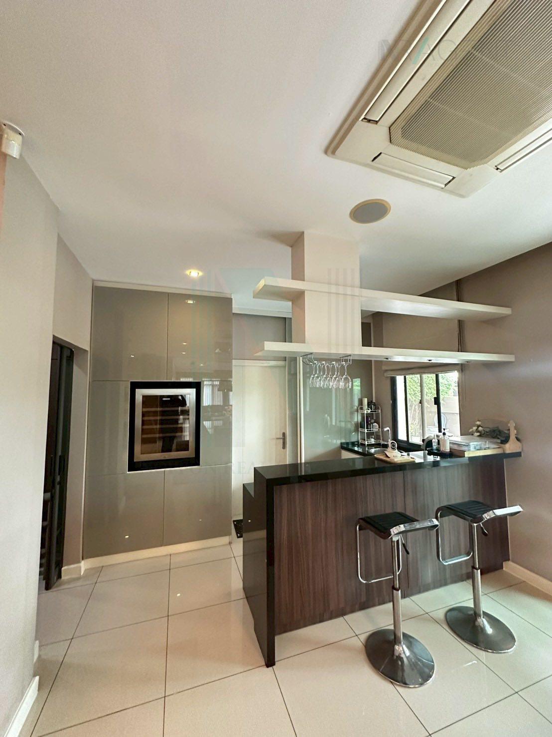 6-bed house for sale, 540 sqm, 110 sq wah, The Plam Pattanakarn