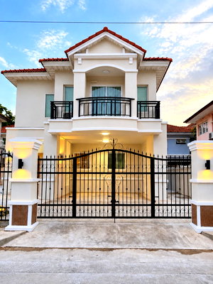 เช่าบ้านเดี่ยว ม.มหิดล ศาลายา : 🏡✨ ให้เช่าบ้านเดี่ยว 2 ชั้น รีโนเวทใหม่ | กฤษดานคร ปิ่นเกล้า–พุทธมณฑลสาย 2