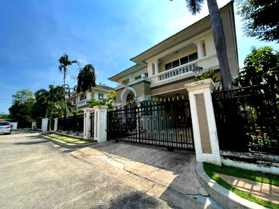 บ้านเดี่ยว วิทยาลัยพณิชยการบางนา : 📌 ขายบ้านเดี่ยว โครงการ หมู่บ้านลดาวัลย์ สุขุมวิท 2 ชั้น 3 ห้องนอน 3 ห้องน้ำ