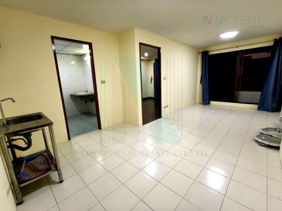 ขายคอนโด : ขายคอนโด เดอะ กรีน เพลส อาคาร 1 ชั้น 4 1 ห้องนอน ขนาด 45 ตรม ใกล้ เซ็นทรัลบางนา