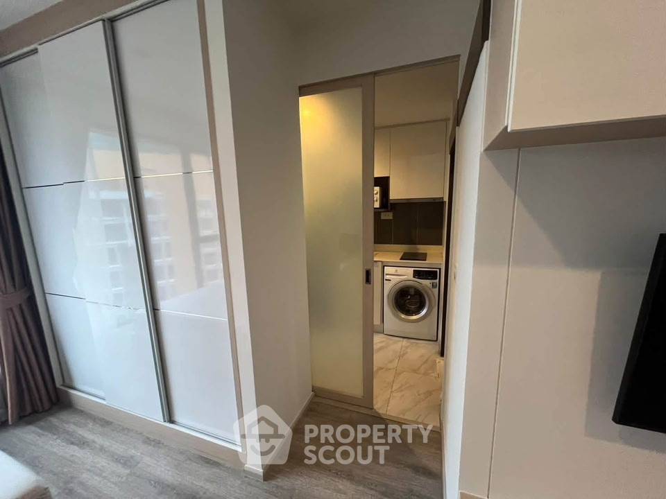 รูป คอนโดชั้น 31 1 ห้องนอน Ideo Mobi Asoke ใกล้ MRT เพชรบุรี (ID 3356404) - รูปที่ 10/11