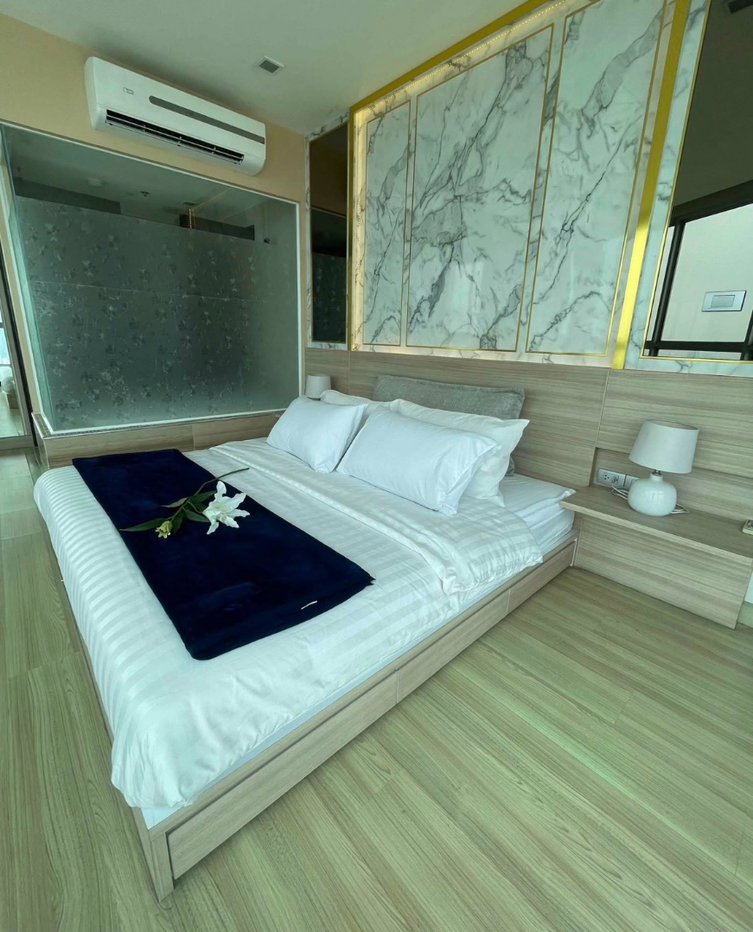 picture Sky Walk                         Residence  - 4/12