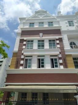 📌 ขายทาวน์เฮาส์ โครงการ พลัส ซิตี้ พาร์ค สุขุมวิท 101/1 3 ชั้น 3 ห้องนอน 4 ห้องน้ำ