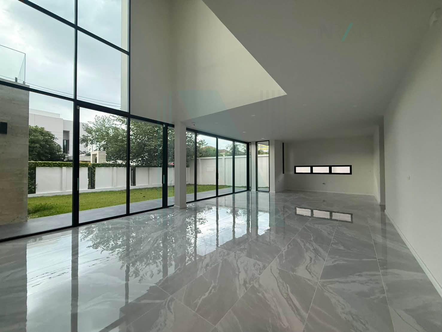 4-bed house for rent, 661 sqm, 149.1 sq wah, The Master Ekkamai-Ramintra