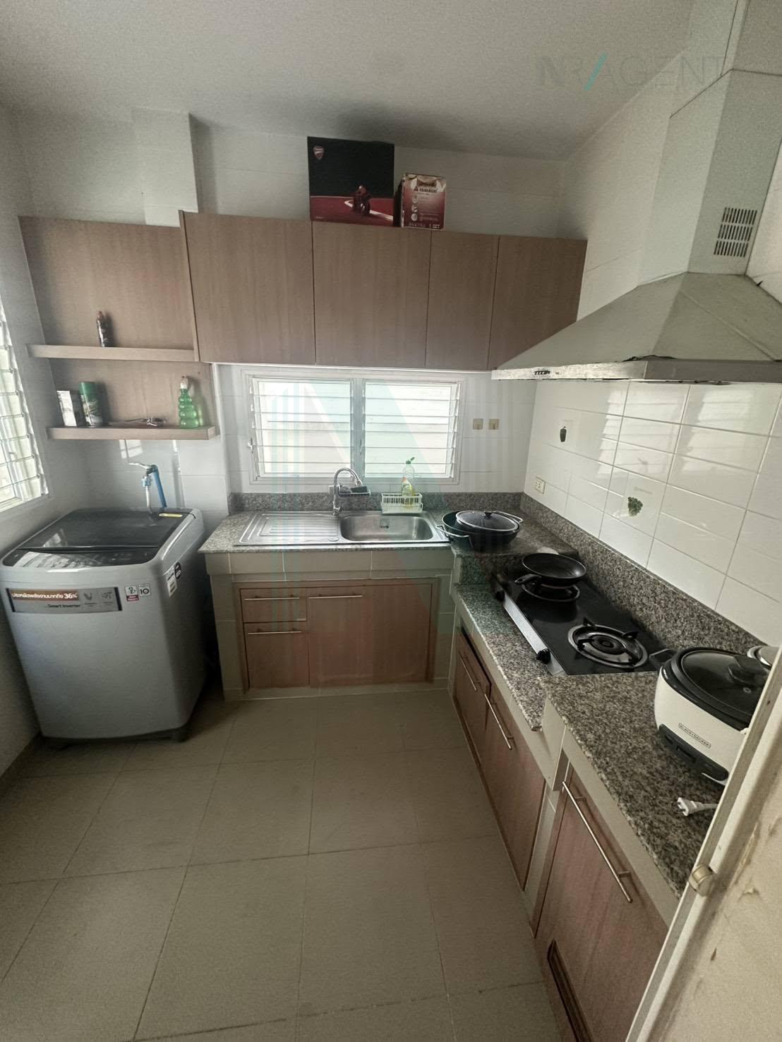 3-bed house for sale, 160 sqm, 50 sq wah, Manthana Rama 9 - Srinakarin