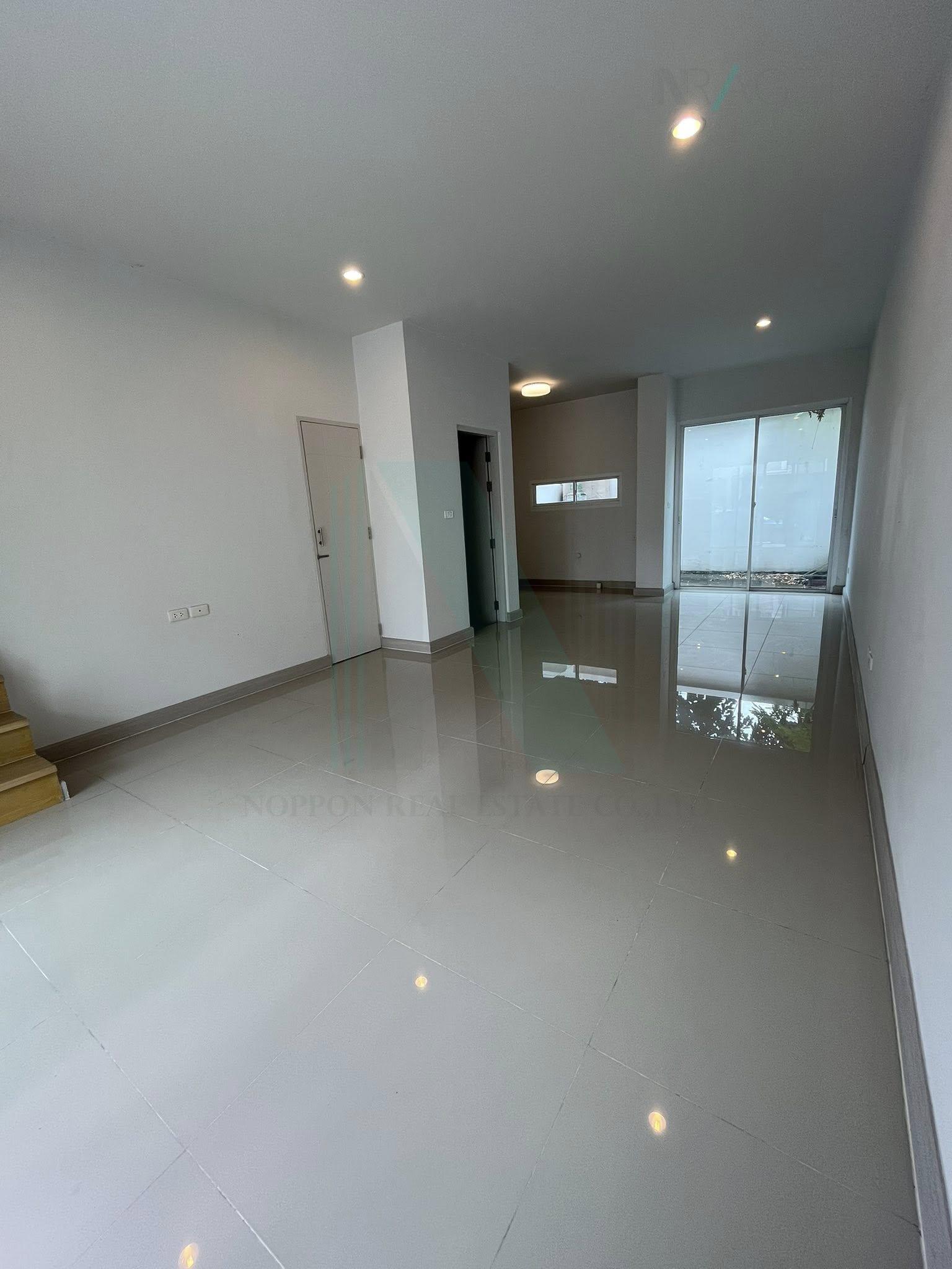 ขายทาวน์โฮม 3 ห้องนอน 150 ตร.ม. 22 ตร.ว. ซิกเนเจอร์ รามอินทรา