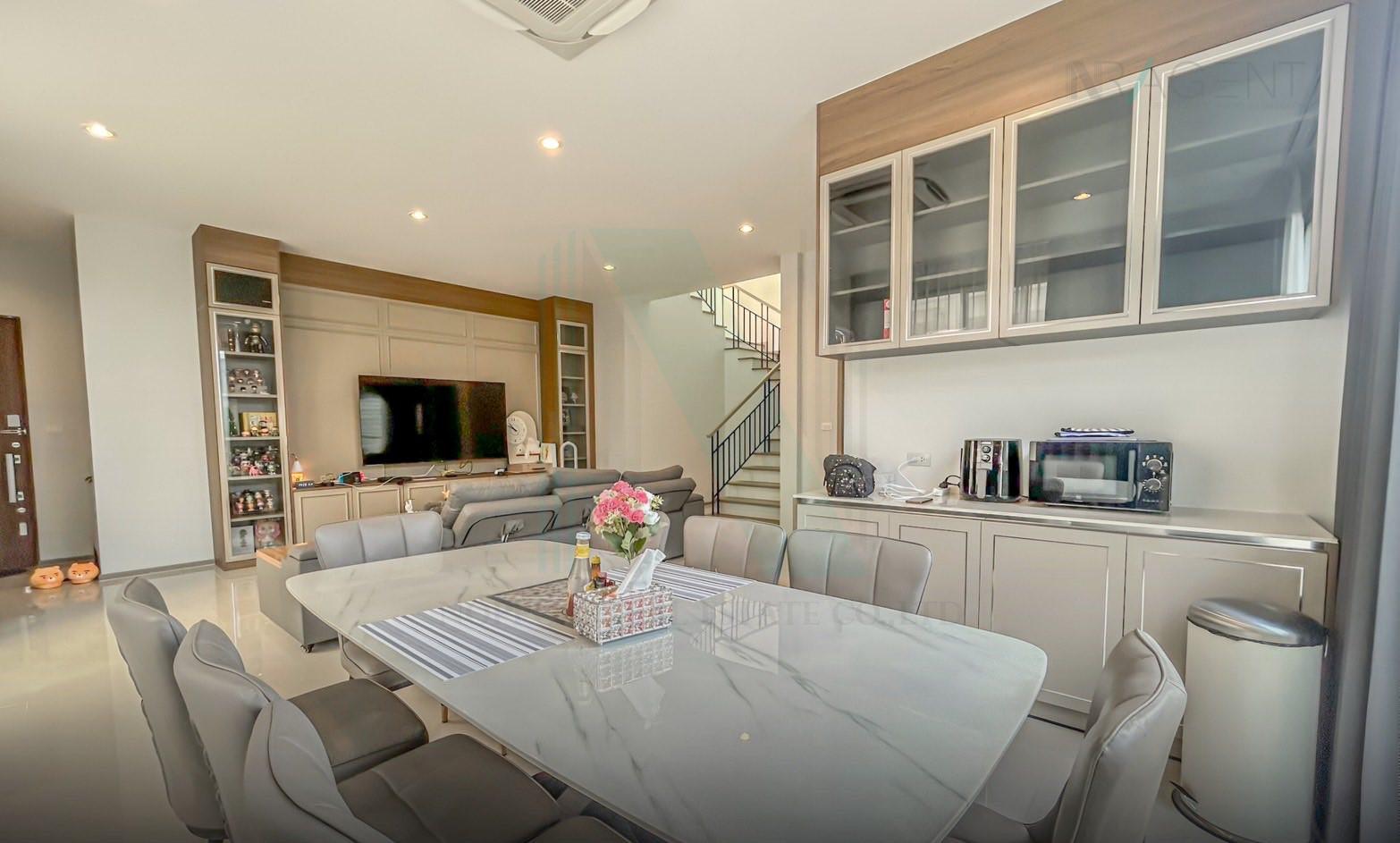 ขายบ้านเดี่ยว 5 ห้องนอน 390 ตร.ม. 60 ตร.ว. แอร์รี่ ศรีนครินทร์ - กรุงเทพกรีฑา