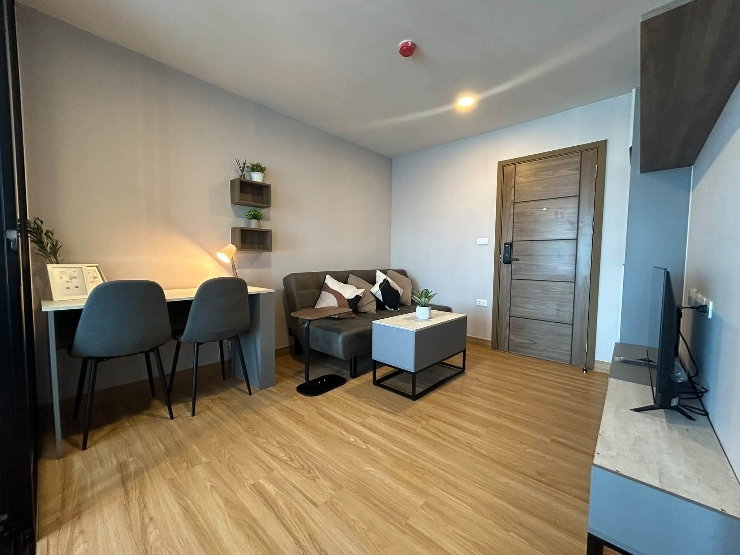 picture Condo is near mrtð SriBearing - 1/14