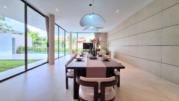 รูป ✅️ For sale The Pool Villa โครงการฟลอร่nาวิลล์
🏷️ ราคาเพียง 24.9 ล้านบาท
เนื้อที่139 ตร.ว 500 ตรม.ขนาด 5 ห้องนอน 5ห้องน้ำ ตกแต่งครบพร้อมอยู่ - รูปที่ 17/92