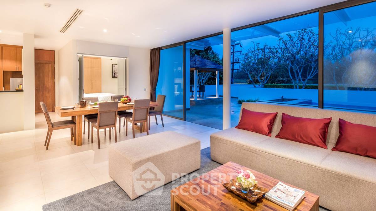picture Spacious 3-BR 350 Sqm At Lotus Gardens, Layan Phuket (ID 1223849) - 6/31
