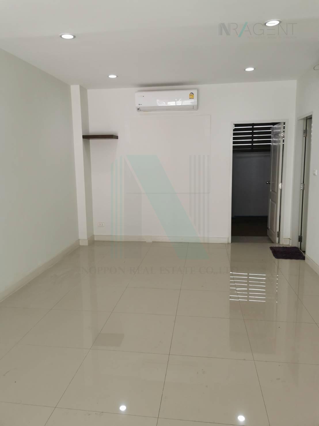 ให้เช่าทาวน์โฮม 4 ห้องนอน 260 ตร.ม. 21.9 ตร.ว. ไอฟีล บางนา
