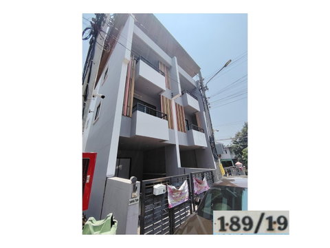 ที่ดินพร้อมสิ่งปลูกสร้าง 19.9 ตร.วา เดอะ ซิมโฟนี่ เขตบึงกุ่ม กรุงเทพมหานคร 3.9M