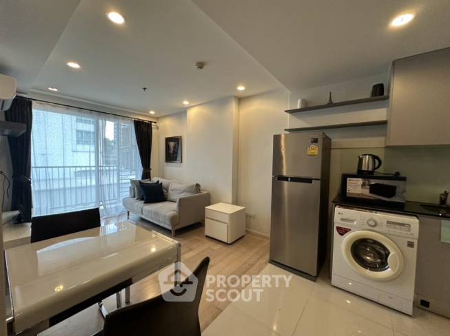 รูป คอนโด 3-ห้องนอน ที่ 15 สุขุมวิท เรสซิเด็นท์ ใกล้ BTS นานา (ID 3356388) - รูปที่ 1/6
