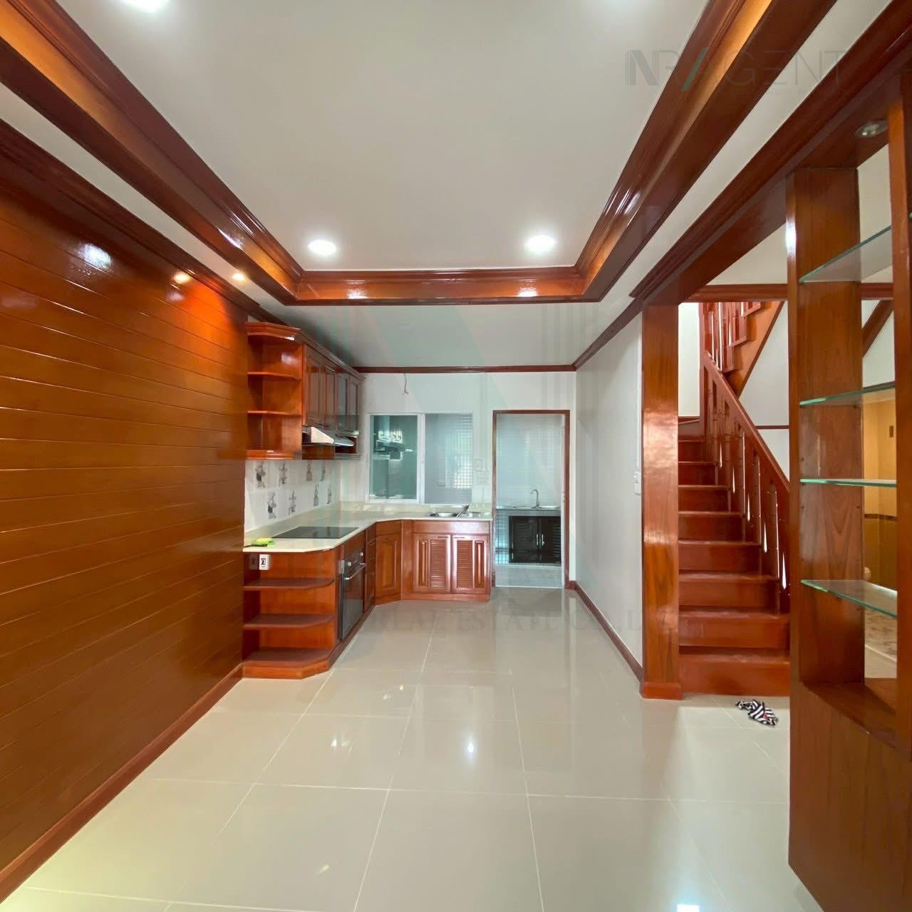 3-bed townhouse for sale, 100 sqm, 19.5 sq wah, Phisan Thian Talay Project 1