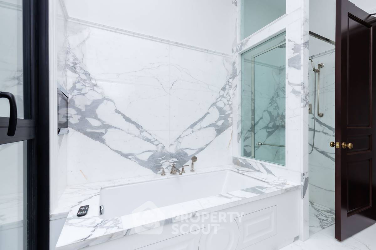 picture 15th-Floor 2-BR 121 Sqm At 98 Wireless Near BTS Phloen Chit (ID 3356469) - 18/19