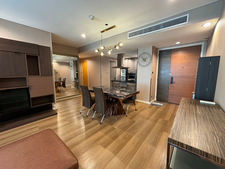 picture FOR RENT | Fullerton Sukhumvit ✨🐱🐶
🏙️ Luxury 2-Bedroom Residence | Spacious 105 sq.m. - 8/25