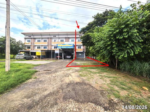 SHOP HOUSE 195.2 Sq.w. Saraphi Chiang Mai for 6M