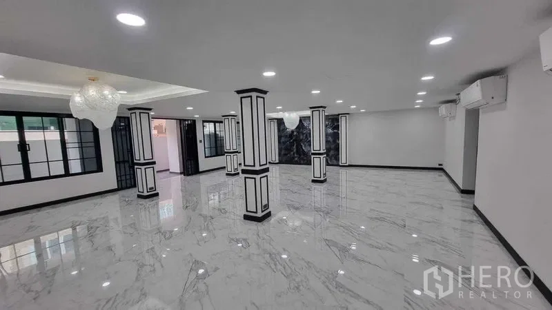 รูป ให้เช่า ทาวน์เฮาส์ 6 ห้องนอน คลองตัน คลองเตย กรุงเทพมหานคร BTS พร้อมพงษ์ - รูปที่ 13/13