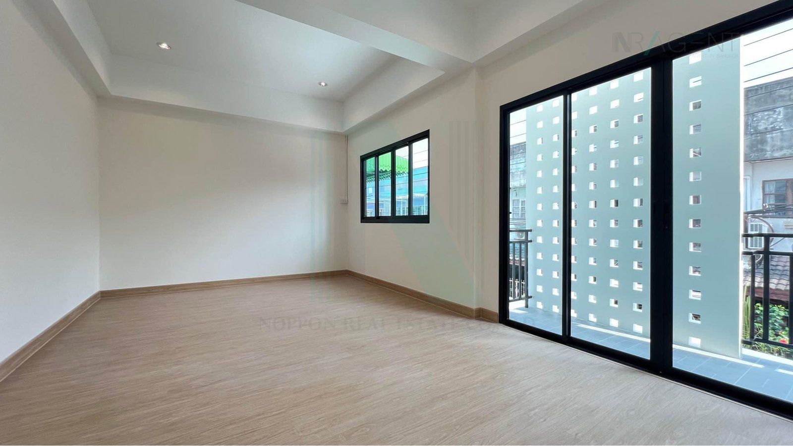 ขายทาวน์โฮม 4 ห้องนอน 100 ตร.ม. 18 ตร.ว. หมู่บ้านณัฐกานต์