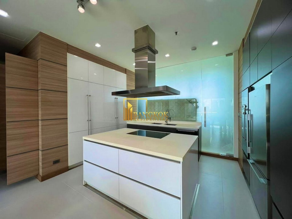 picture Millennium Residence | Spacious 3 Bedroom Luxury Condo - BR4123CD - 6/25