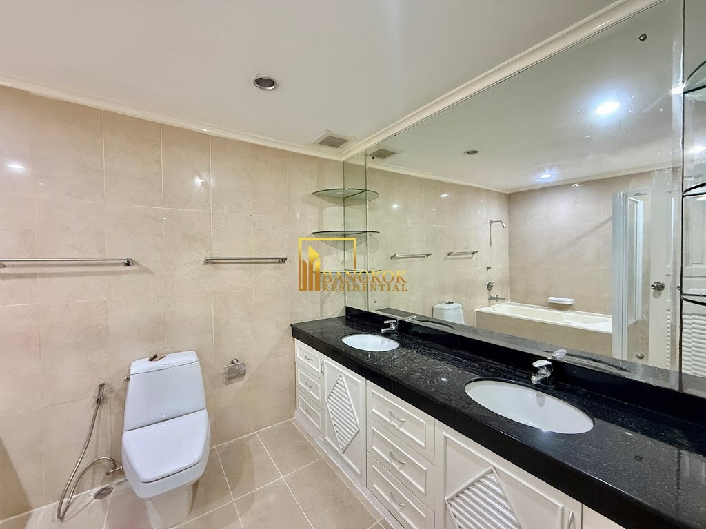 picture Enormous 5 Bedroom Duplex Apartment in Phrom Phong - BR0350AP - 24/71