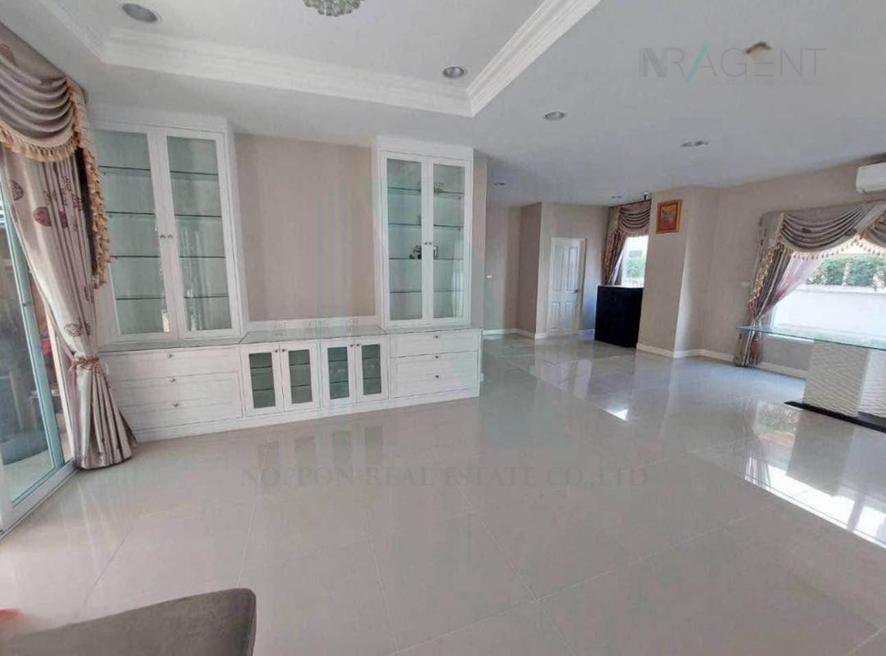 ขายบ้านเดี่ยว 3 ห้องนอน 240 ตร.ม. 72.2 ตร.ว. เดอะ เซนโทร อ่อนนุช - วงแหวน