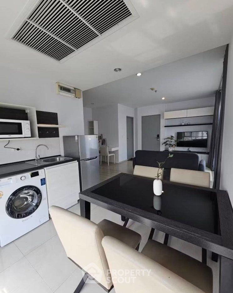 picture 2-BR Condo At Life @ Ratchada Near MRT Ratchadaphisek (ID 3356494) - 3/9