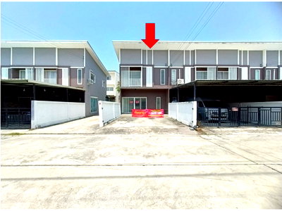 Land for sale Chonburi : LAND 28.5 Sq.w. Si Racha Chonburi for 2.2M
