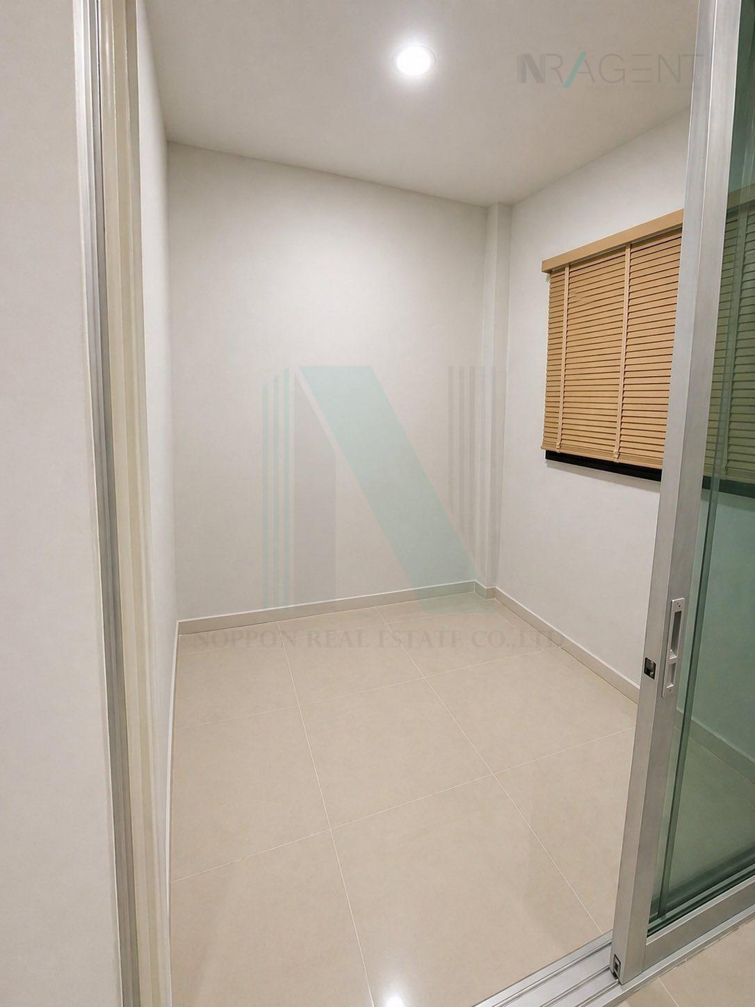 3-bed townhouse for sale, 100 sqm, 19.2 sq wah, Lumpini Town Ville Phaholyothin - Saphanmai