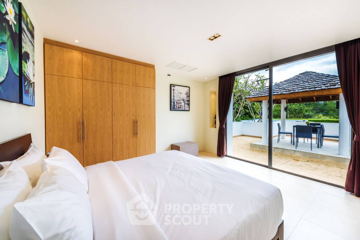 picture Spacious 3-BR 350 Sqm At Lotus Gardens, Layan Phuket (ID 1223849) - 16/31