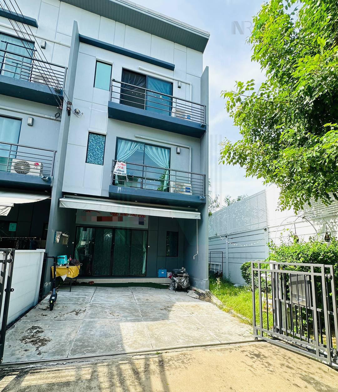 4-bed townhouse for sale, 145 sqm, 20 sq wah, Baan Klang Muang Rama 9 - On Nut