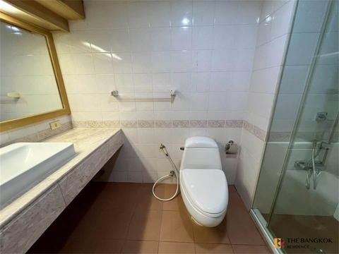 Great price, prime location The Executive Regent