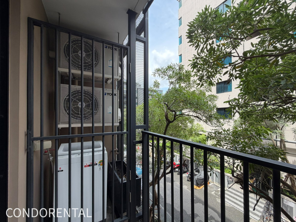รูป Blossom Condo @ Sathorn - Charoenrat ห้องสวย ราคาดี สอบถามเพิ่มเติมได้ที่ Line @condorental - รูปที่ 11/15