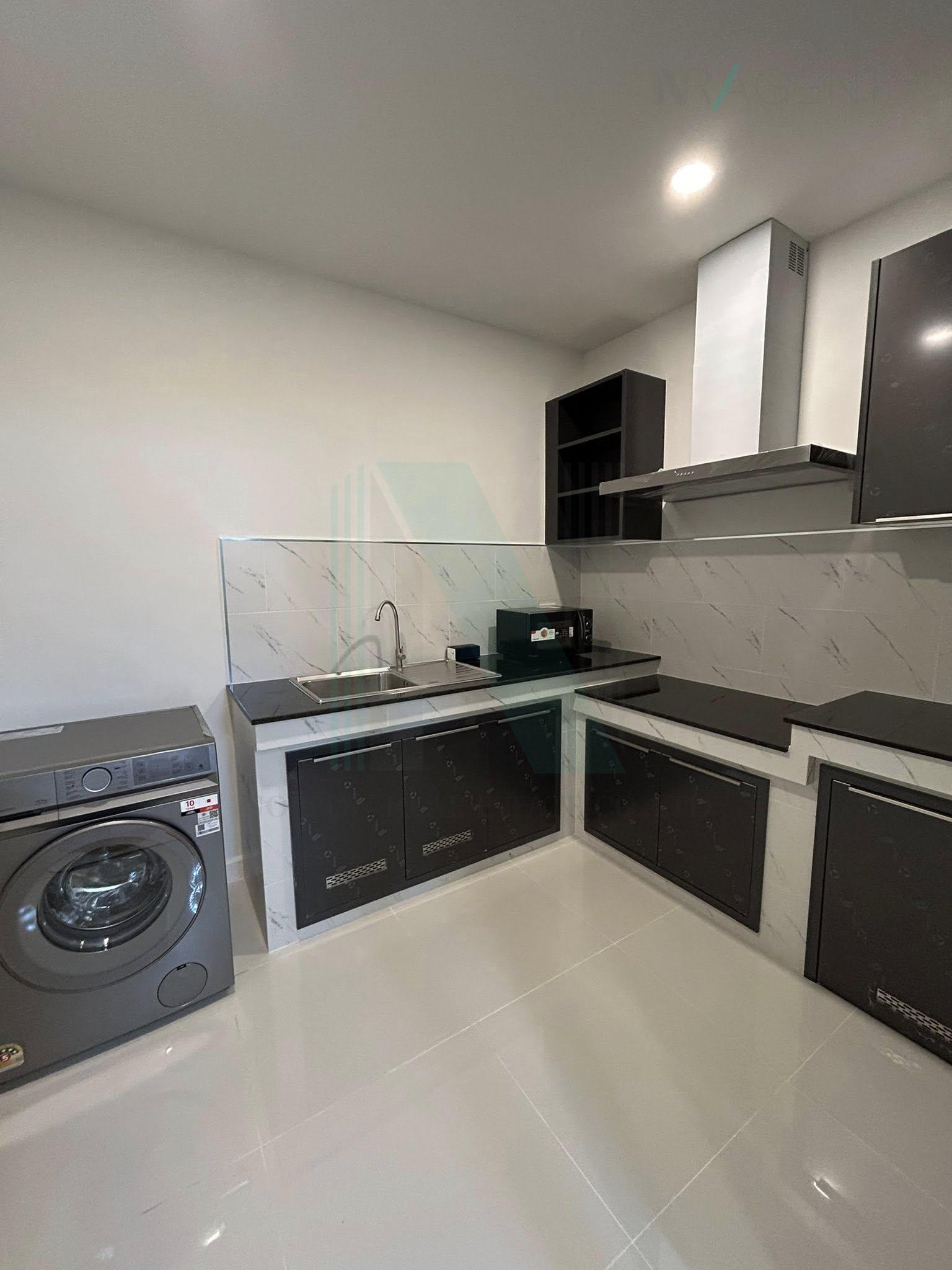 4-bed house for rent, 275 sqm, 65 sq wah, The City Ramintra 3