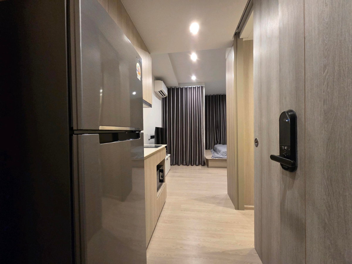 picture Code: 26KJ5253  for rent Reference Sathorn - Wongwianyai 🔥🔥 Line ID: @kjcondo (with @)🔥🔥 - 9/14