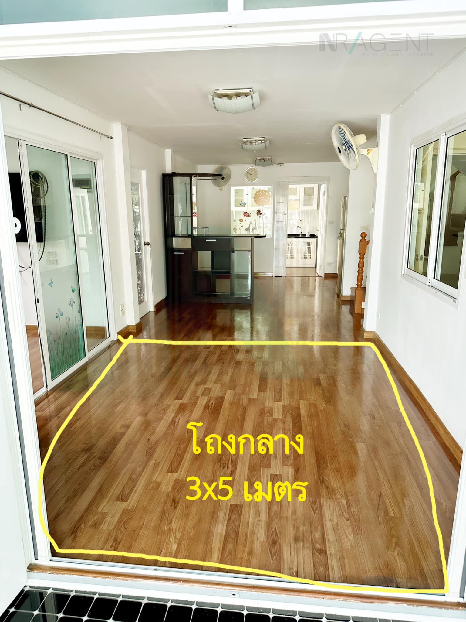 ขายทาวน์โฮม 6 ห้องนอน 150 ตร.ม. 44 ตร.ว. บ้านศิรินทรา ร่มเกล้า-สุวรรณภูมิ