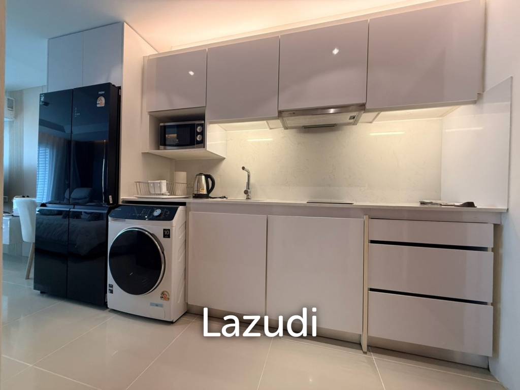picture Sunset Boulevard 1 Newly Renovated Studio Condo for Sale - 7/12